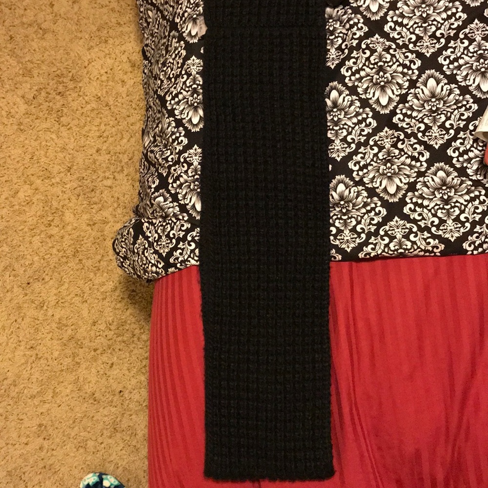 Wool Infinity Scarf - Picture 2 of 4